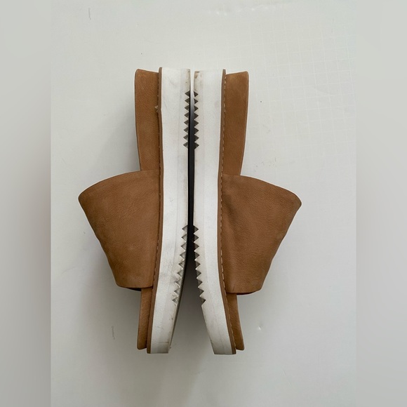 Eileen Fisher women's thong leather platform wedge sandal tan size 6 - Picture 6 of 12